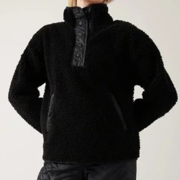 Athleta Sweaters - Athleta Cozy Sherpa Snap Sweatshirt in Black